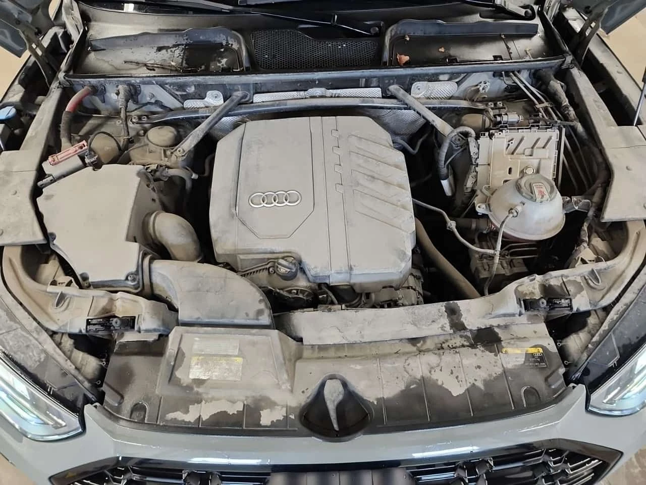 Audi Q5 PROGRESSIV  CARFAX, снимка 16 - Автомобили и джипове - 53934274