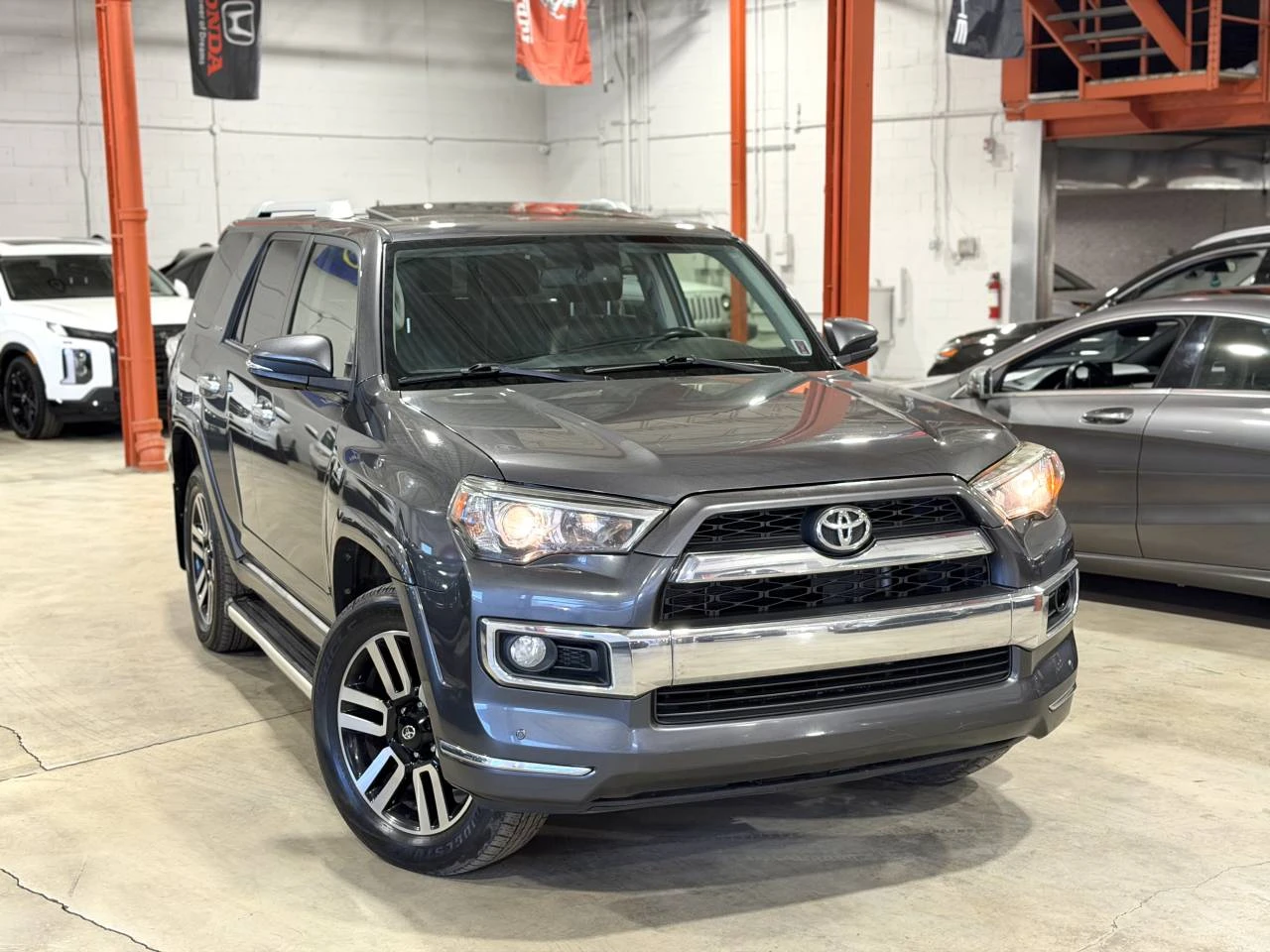 Toyota 4runner SR5* 7-SEATS* 4X4* SUNROOF* �������*  | Mobile.bg � ����������� 2