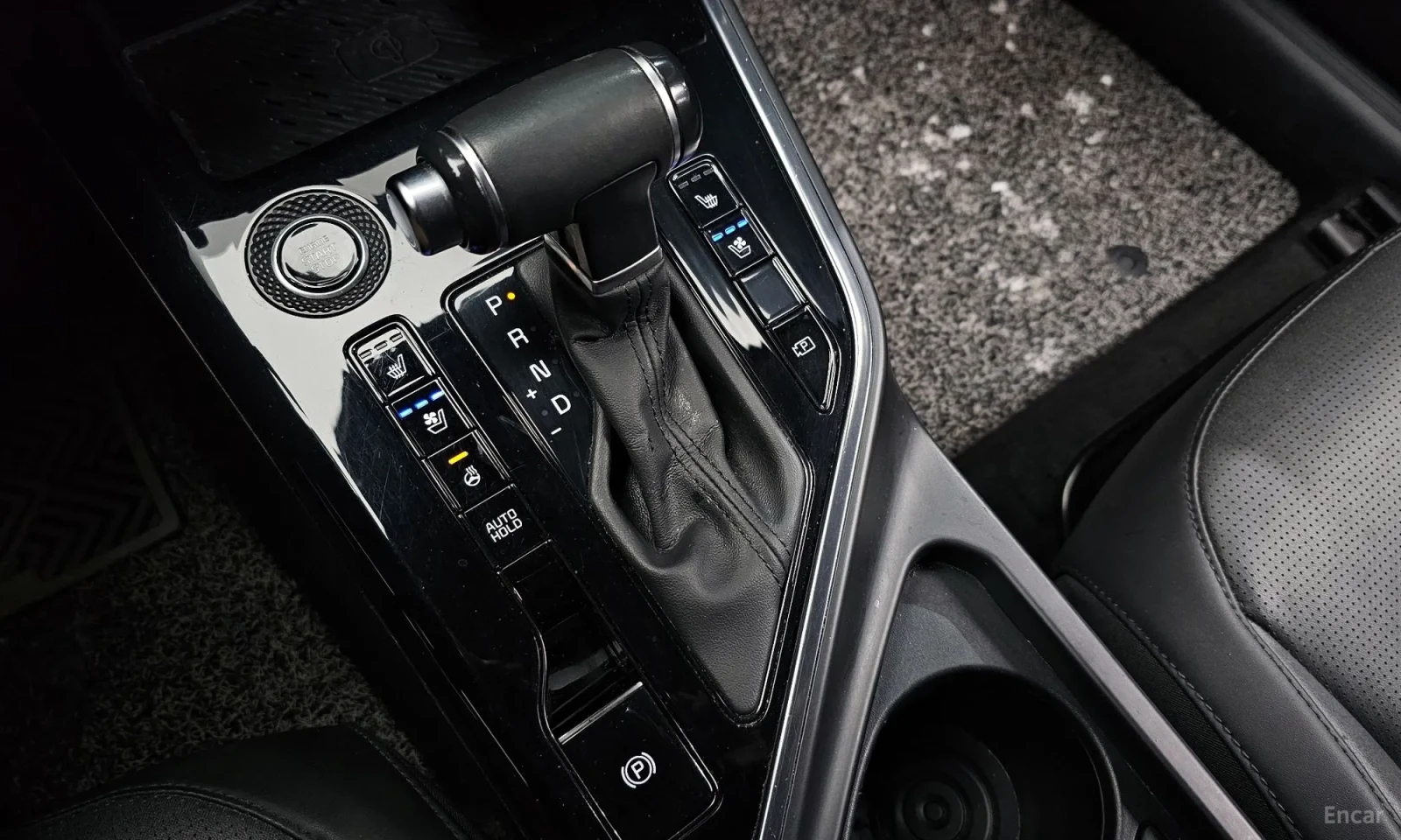 Kia Niro, снимка 9 - Автомобили и джипове - 55586545