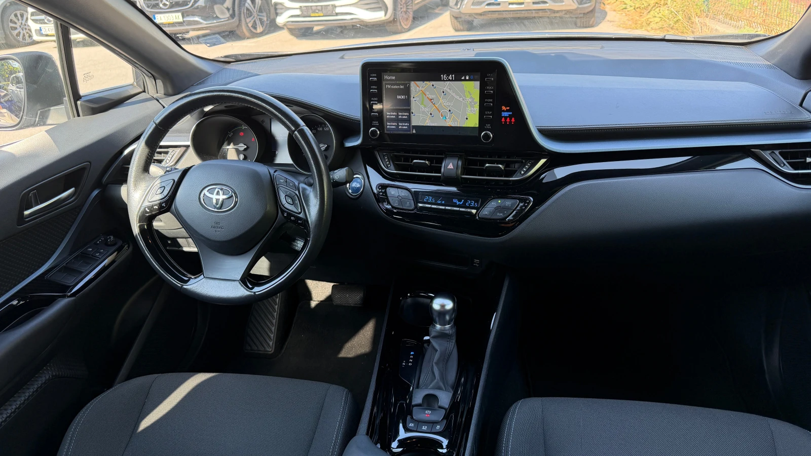 Toyota C-HR 2.0 Hybrid, Гаранция, снимка 13 - Автомобили и джипове - 55847446