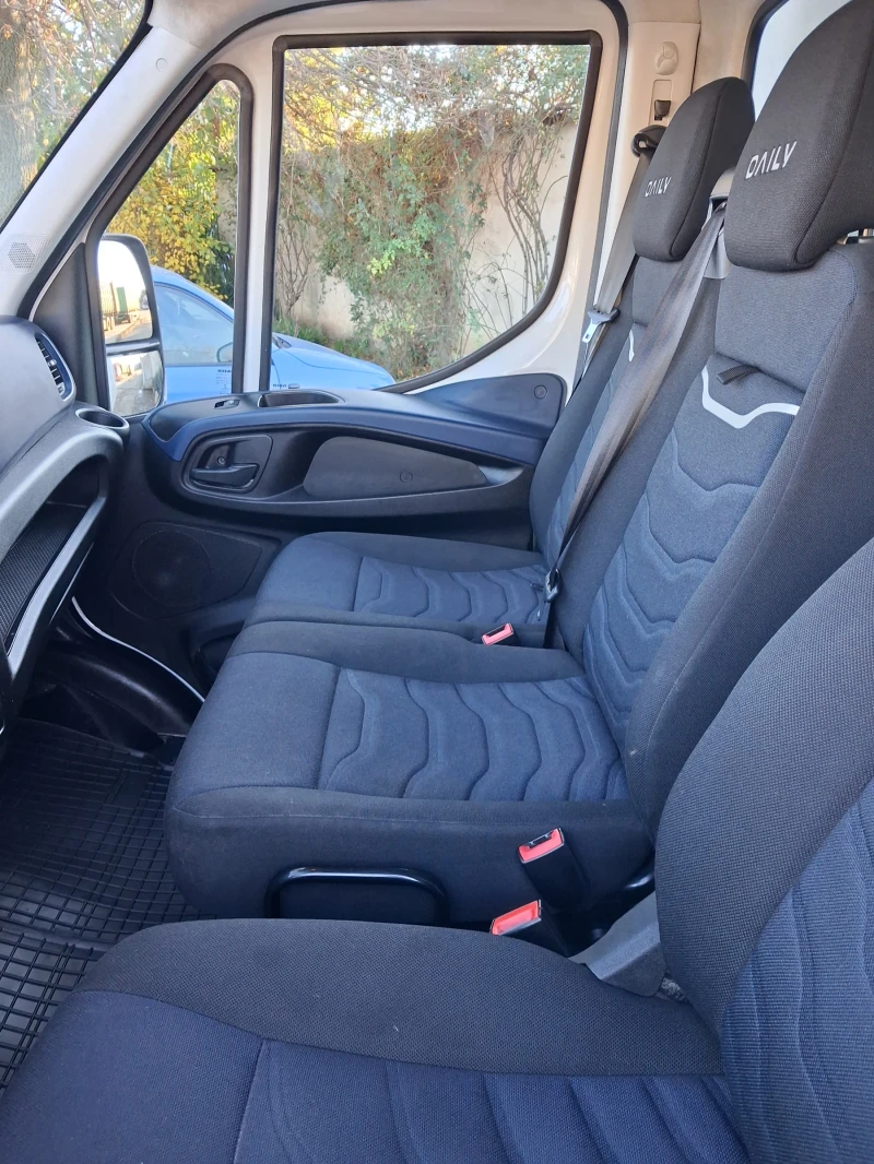 Iveco Daily, снимка 11 - Бусове и автобуси - 52414712