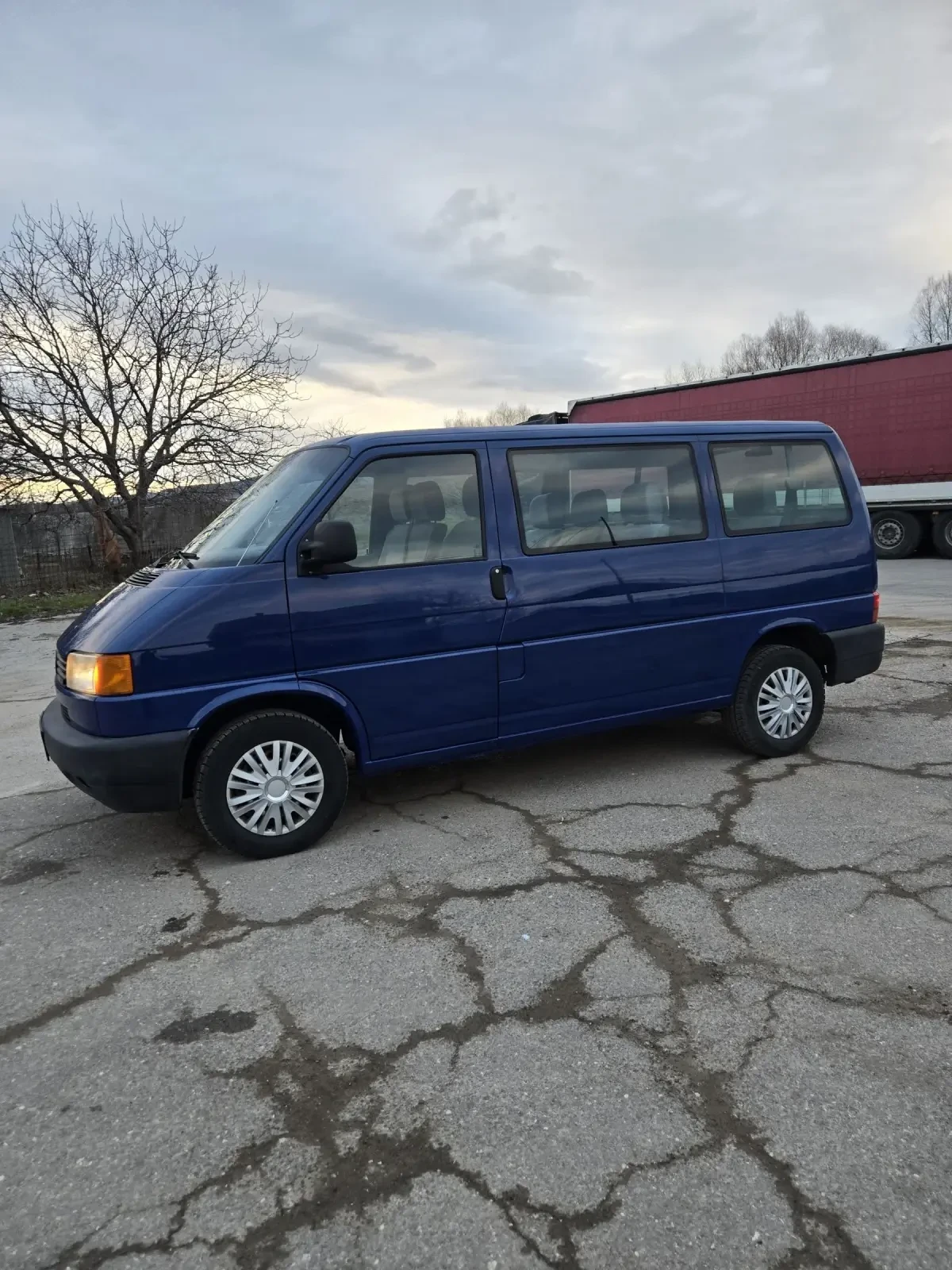 VW T4 2.5тди 102к.с 2003г. - изображение 3