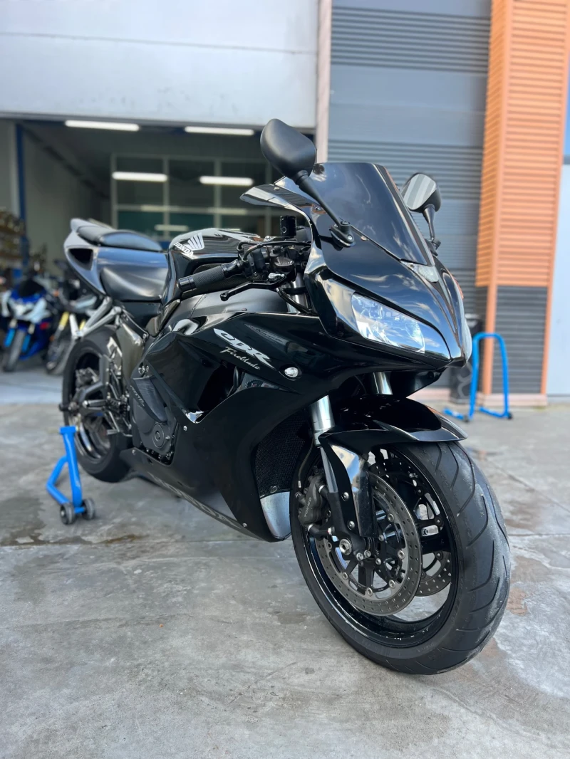 Honda Cbr 1000RR Black, снимка 3 - Мотоциклети и мототехника - 53259003