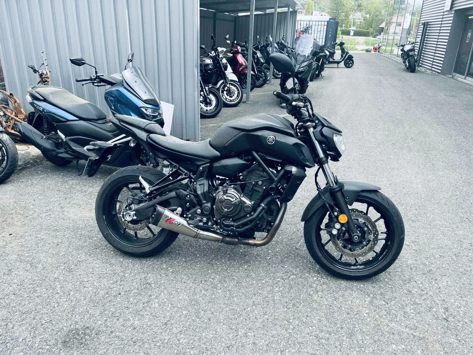 Yamaha Mt-07 ГЕНЕРАЦИЯ ZARD ITALY!!!, снимка 4 - Мотоциклети и мототехника - 54424192