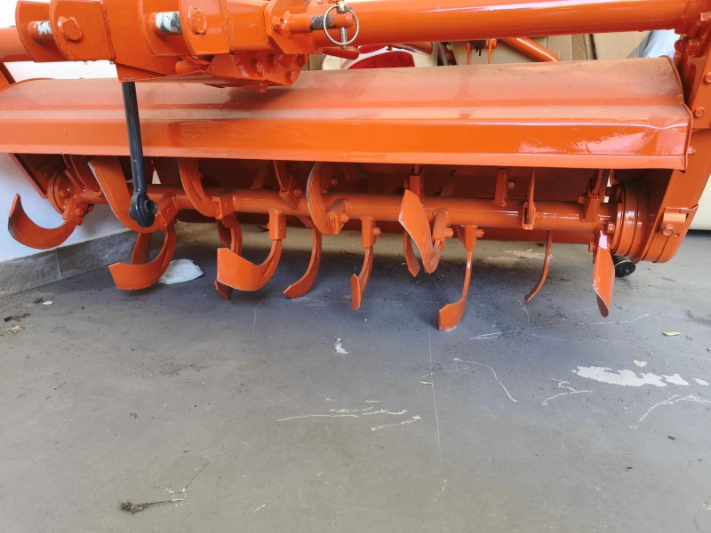 Трактор Kubota B52, снимка 4 - Селскостопанска техника - 52152885