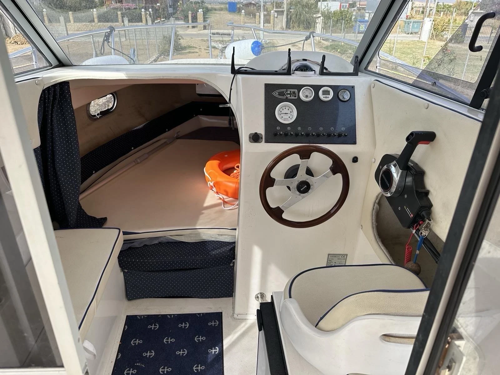 Моторна яхта Jeanneau SAVER MANTA 21 FISHER - изображение 2