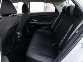 Hyundai Elantra Preferred FWD, снимка 10