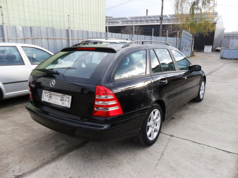 Mercedes-Benz C 200 2, 2-cdi-AUTOMAT-AVANGARD, снимка 5 - Автомобили и джипове - 43366598