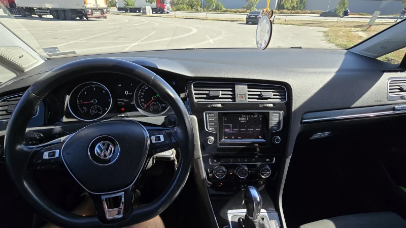 VW Golf 7, снимка 5 - Автомобили и джипове - 47311316