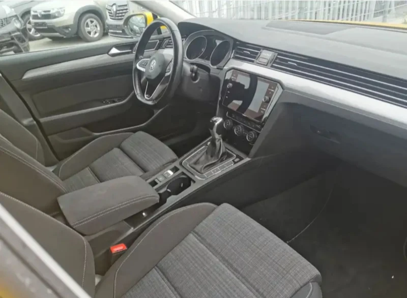 VW Passat 2.0 tdi 150, снимка 7 - Автомобили и джипове - 47638842