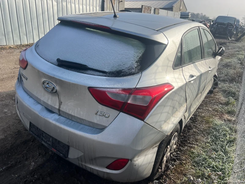 Hyundai I30 1.4i 16v, снимка 5 - Автомобили и джипове - 48009008