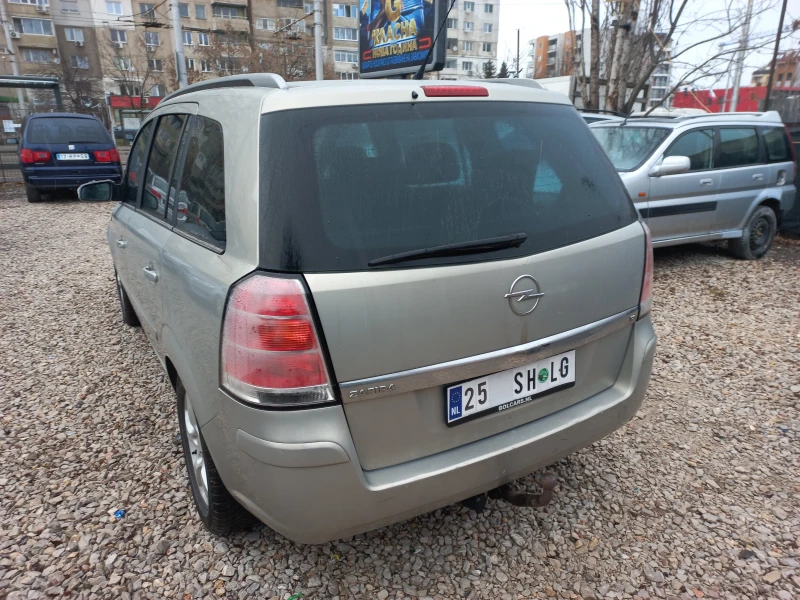 Opel Zafira 1.8i/7местен, снимка 4 - Автомобили и джипове - 48450825