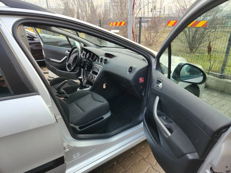 Peugeot 308 1.6HDI, снимка 9 - Автомобили и джипове - 48808067