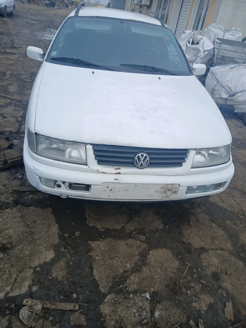 VW Passat 3, снимка 1 - Автомобили и джипове - 48987771