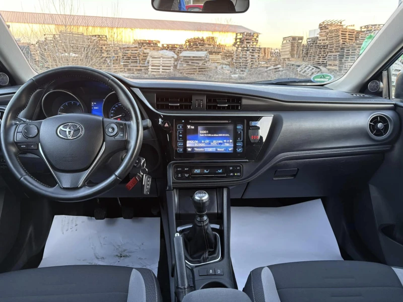 Toyota Auris 1.2 БЕНЗИН, снимка 8 - Автомобили и джипове - 49392666