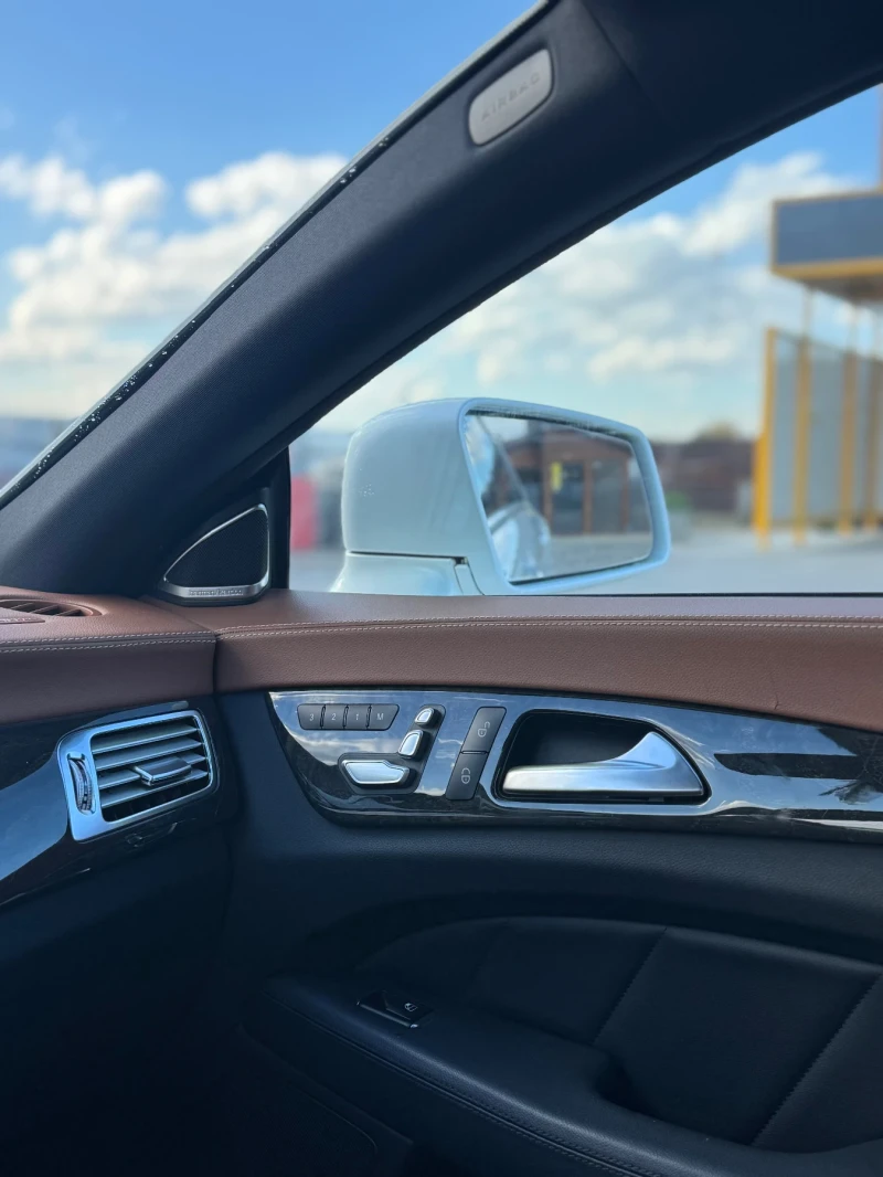 Mercedes-Benz CLS 400 4 Matic, снимка 11 - Автомобили и джипове - 52504177