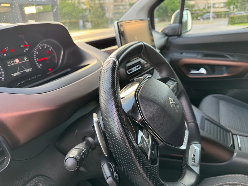 Peugeot Rifter 1.5 BlueHDi GT line EAT8 Long, снимка 11 - Автомобили и джипове - 52551781