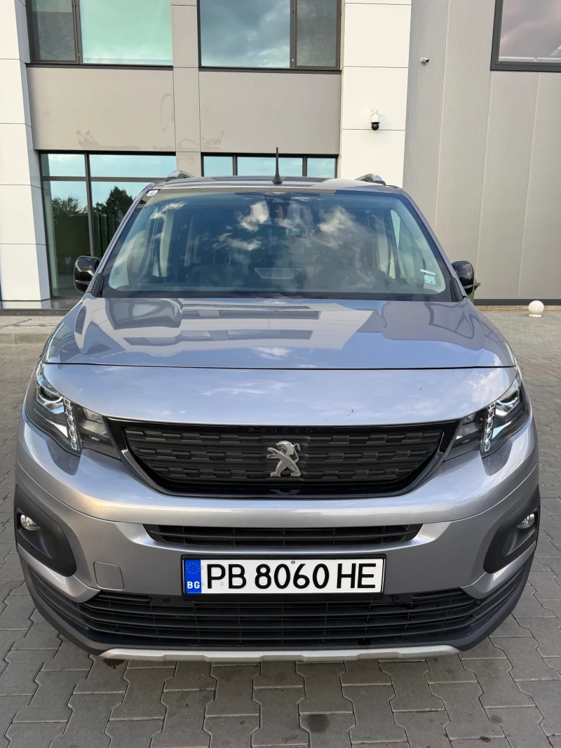 Peugeot Rifter 1.5 BlueHDi GT line EAT8 Long, снимка 4 - Автомобили и джипове - 52551781