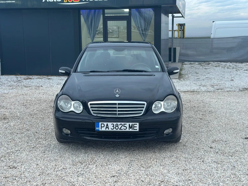 Mercedes-Benz C 200 AVANTGARDE | ОБСЛУЖЕН | РЕГИСТРИРАН, снимка 2 - Автомобили и джипове - 53010946