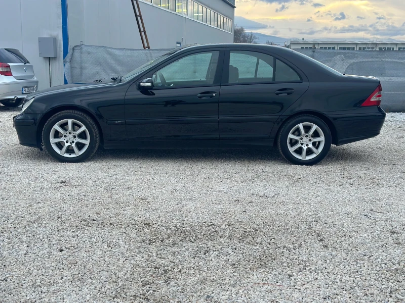 Mercedes-Benz C 200 AVANTGARDE | ОБСЛУЖЕН | РЕГИСТРИРАН, снимка 3 - Автомобили и джипове - 53010946