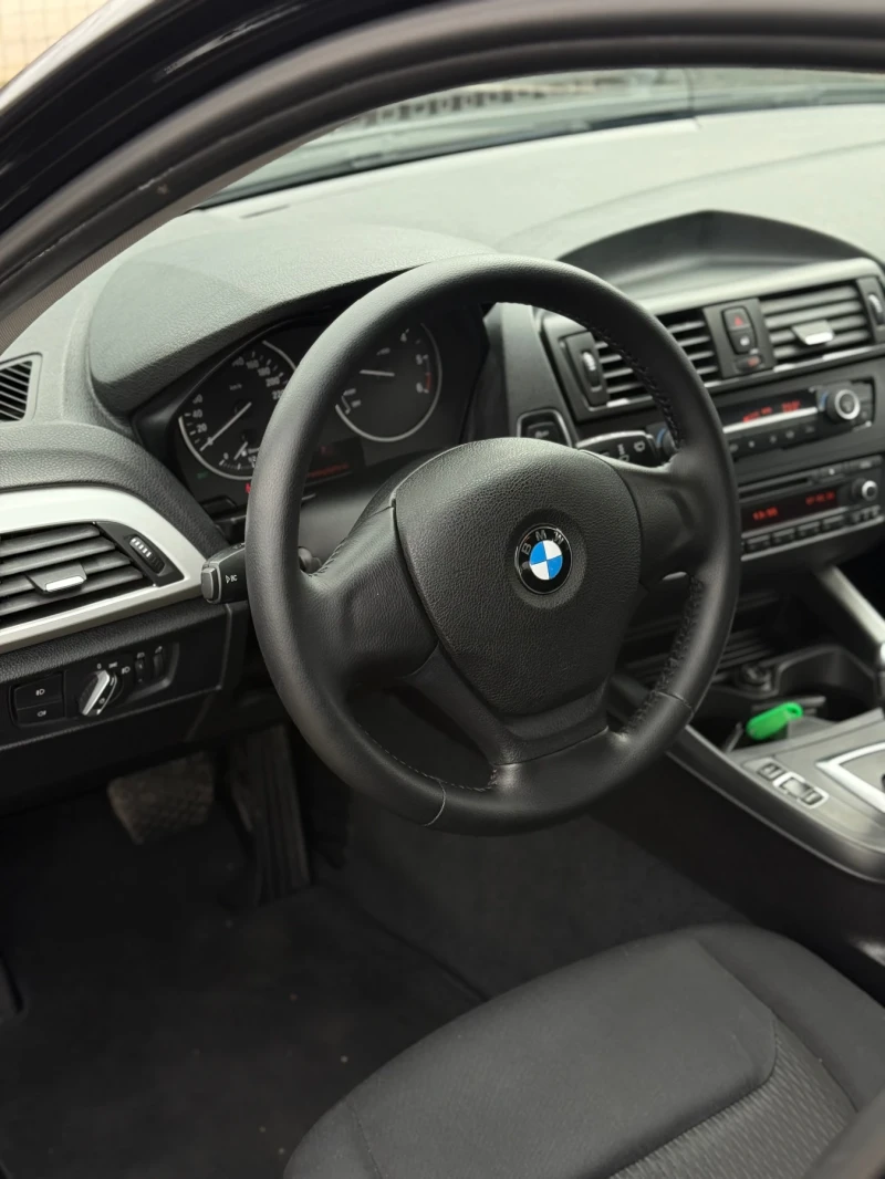 BMW 120 d Автомат Италия, снимка 9 - Автомобили и джипове - 53447293