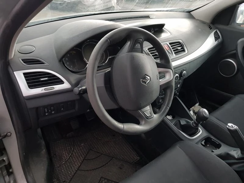 Renault Megane 1,5DCi, снимка 2 - Автомобили и джипове - 49209886