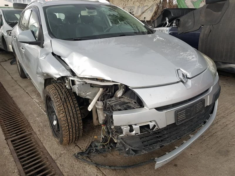 Renault Megane 1,5DCi, снимка 3 - Автомобили и джипове - 49209886