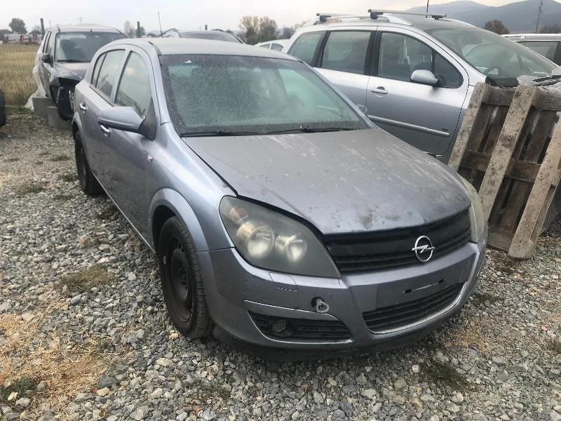 Opel Astra 1.7 cdti, снимка 1 - Автомобили и джипове - 38359921