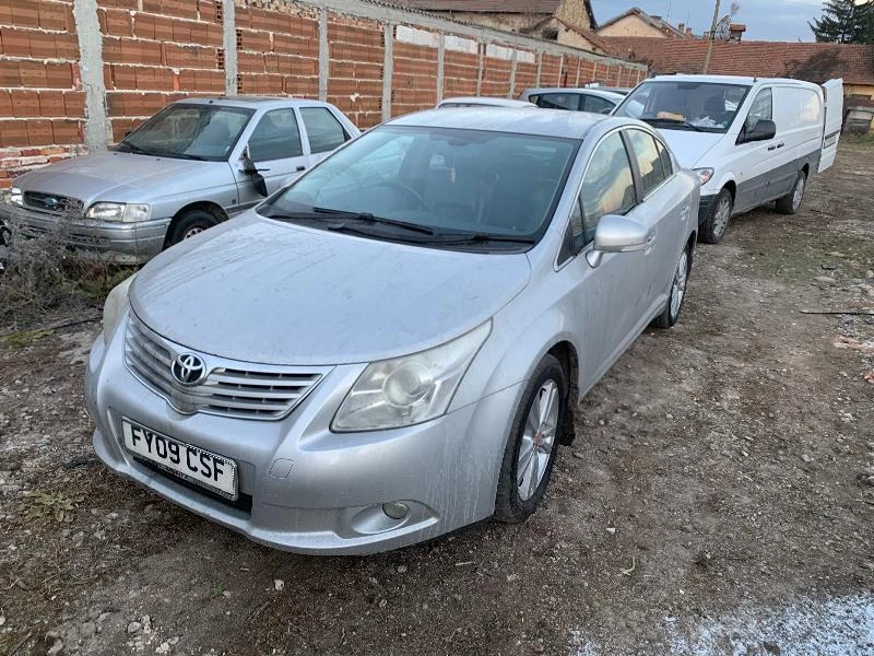 Toyota Avensis 2.0 D-4D 126кс НАВИГАЦИЯ КОЖЕН САЛОН, снимка 3 - Автомобили и джипове - 41260153