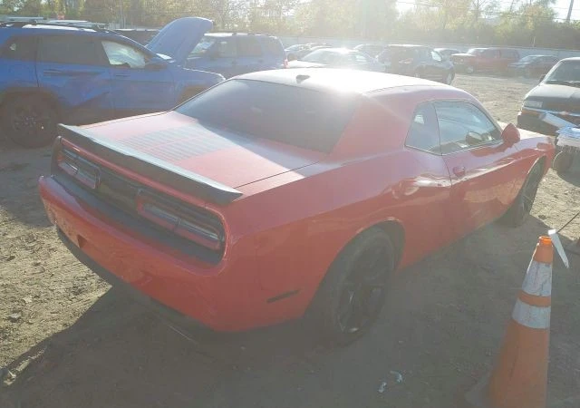 Dodge Challenger, снимка 5 - Автомобили и джипове - 48626435