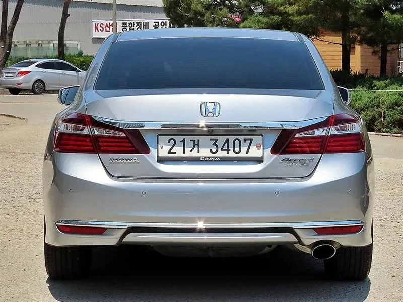 Honda Accord  2.4 9Th Generation, снимка 4 - Автомобили и джипове - 55841509