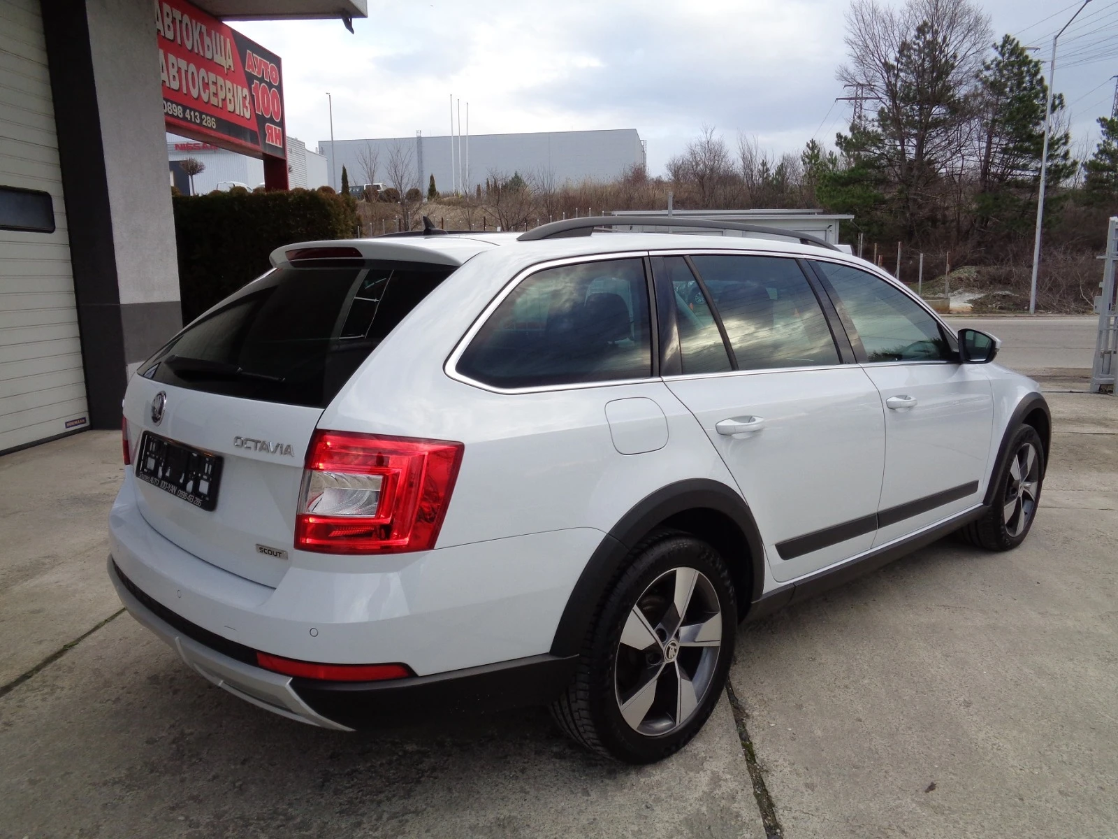 Skoda Octavia Scout 2.0TDI - изображение 5