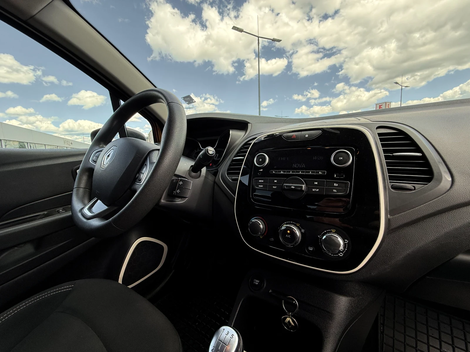 Renault Captur TCe * 90 p.s * Facelift * От България | Mobile.bg — изображение 11