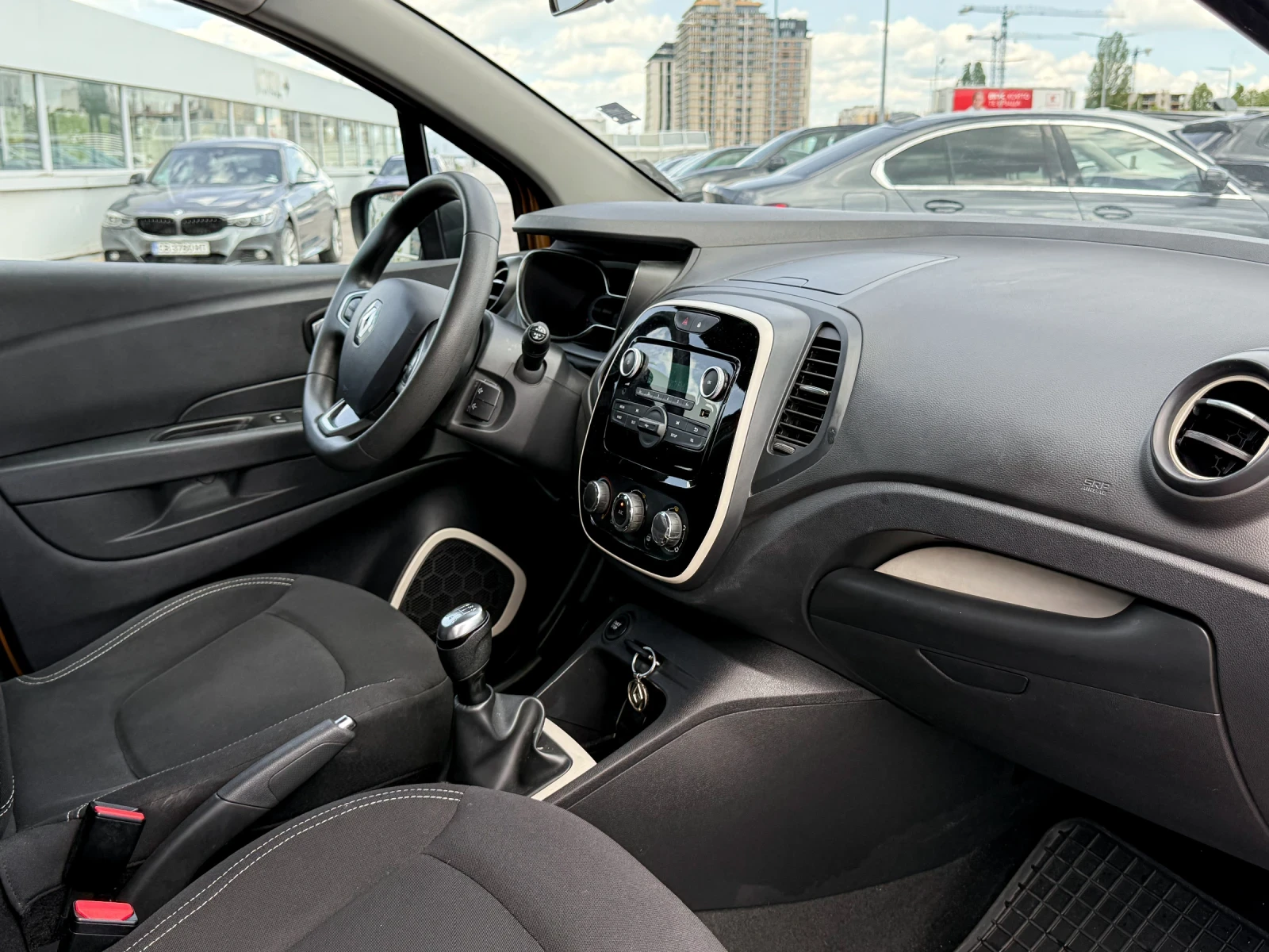 Renault Captur TCe * 90 p.s * Facelift * От България - изображение 10