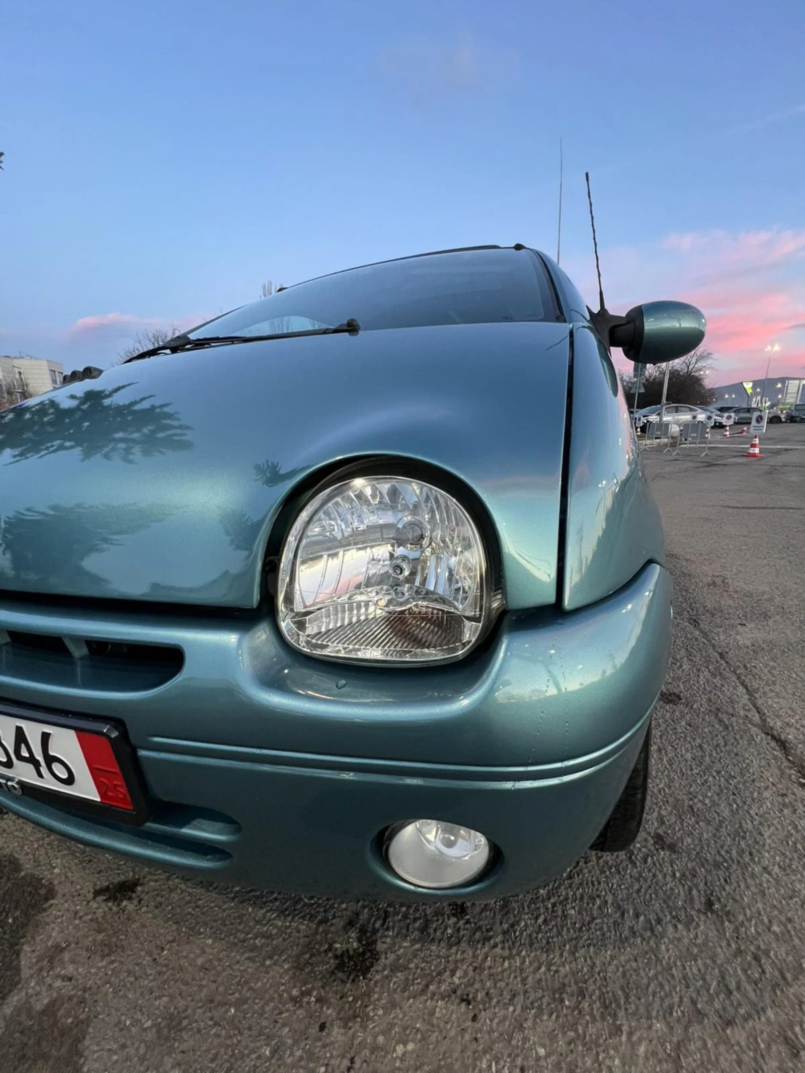 Renault Twingo АВТОМАТИК 16 V - образен мотор - изображение 6