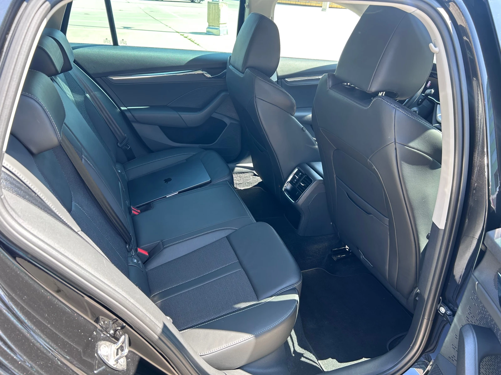 Skoda Octavia 2.0 TDI DSG Style  - изображение 8