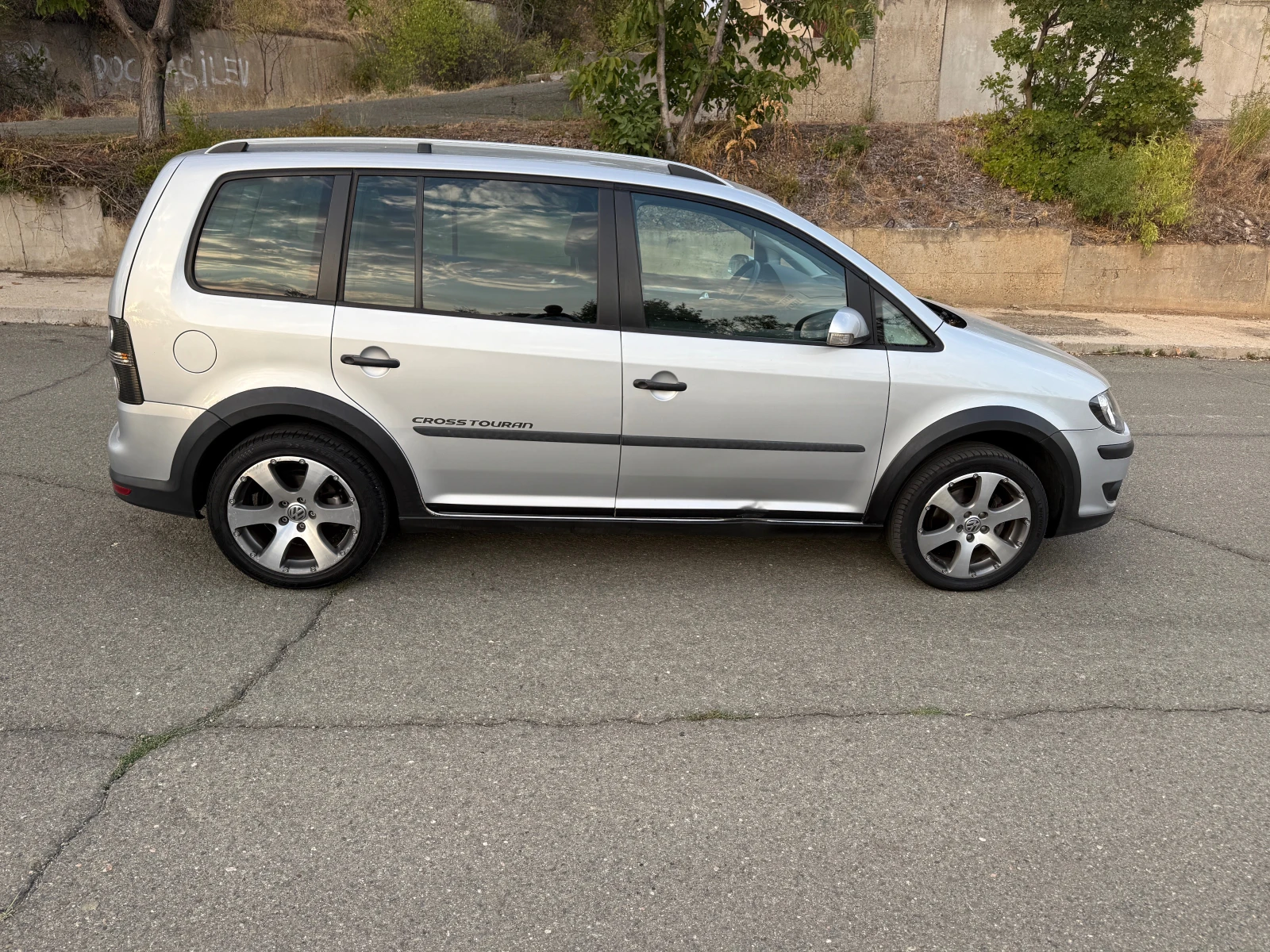 VW Touran 1.900TDI 105 ks 6 скорости - изображение 5