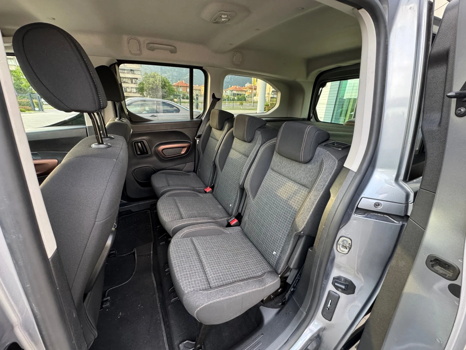 Peugeot Rifter 1.5 BlueHDi GT line EAT8 Long | Mobile.bg � ����������� 14