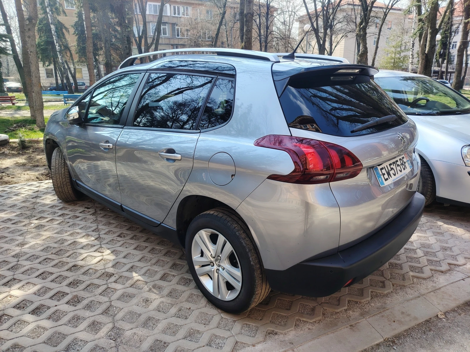 Peugeot 2008 1.2 60х.км, снимка 4 - Автомобили и джипове - 52698368