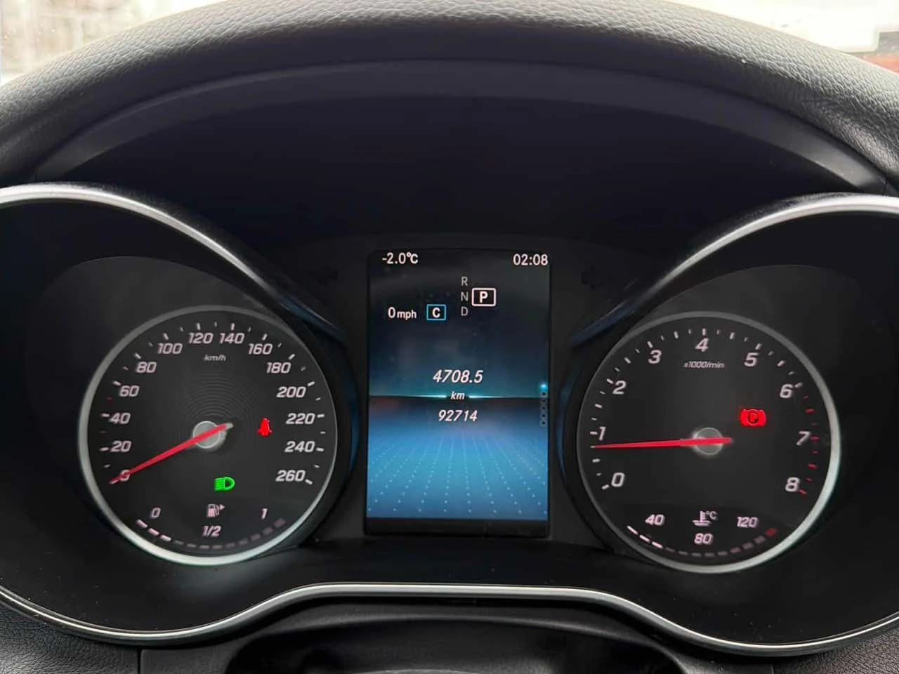 Mercedes-Benz C 300 * DISTRONIC* PANORAMA* ПОДГРЕВИ* , снимка 8 - Автомобили и джипове - 53904820