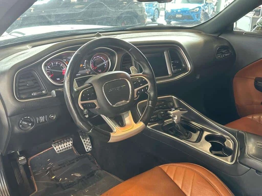 Dodge Challenger * SRT 392 * CARFAX * ЦЕНА ДО БГ, снимка 13 - Автомобили и джипове - 53986939