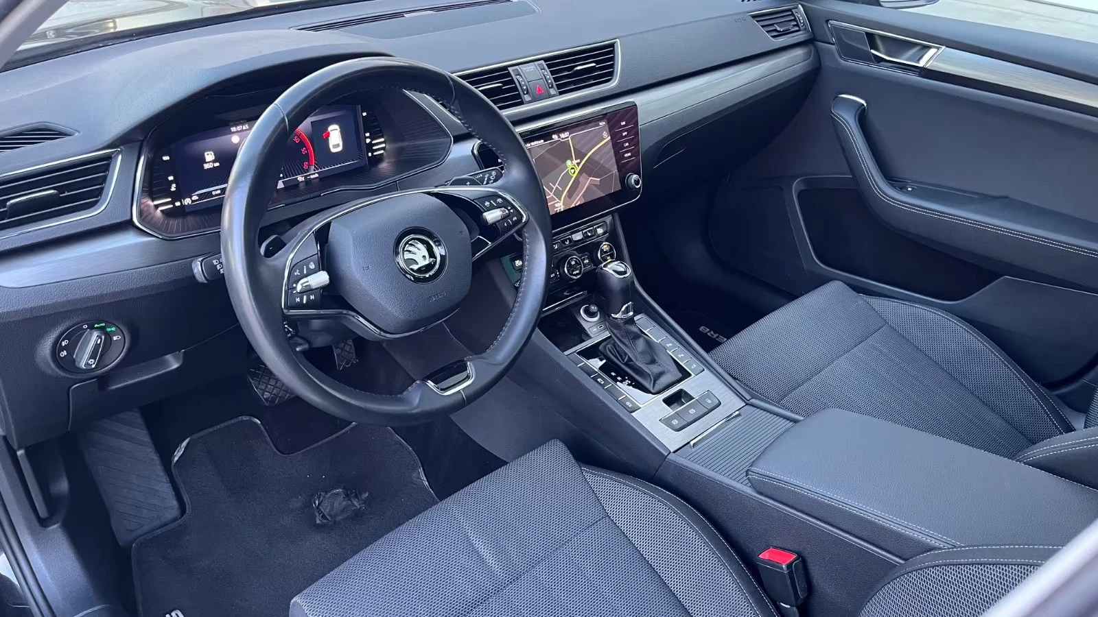 Skoda Superb STYLE/200HP/PANO/CAM/LED/MEM/KLESS/317z | Mobile.bg � ����������� 12