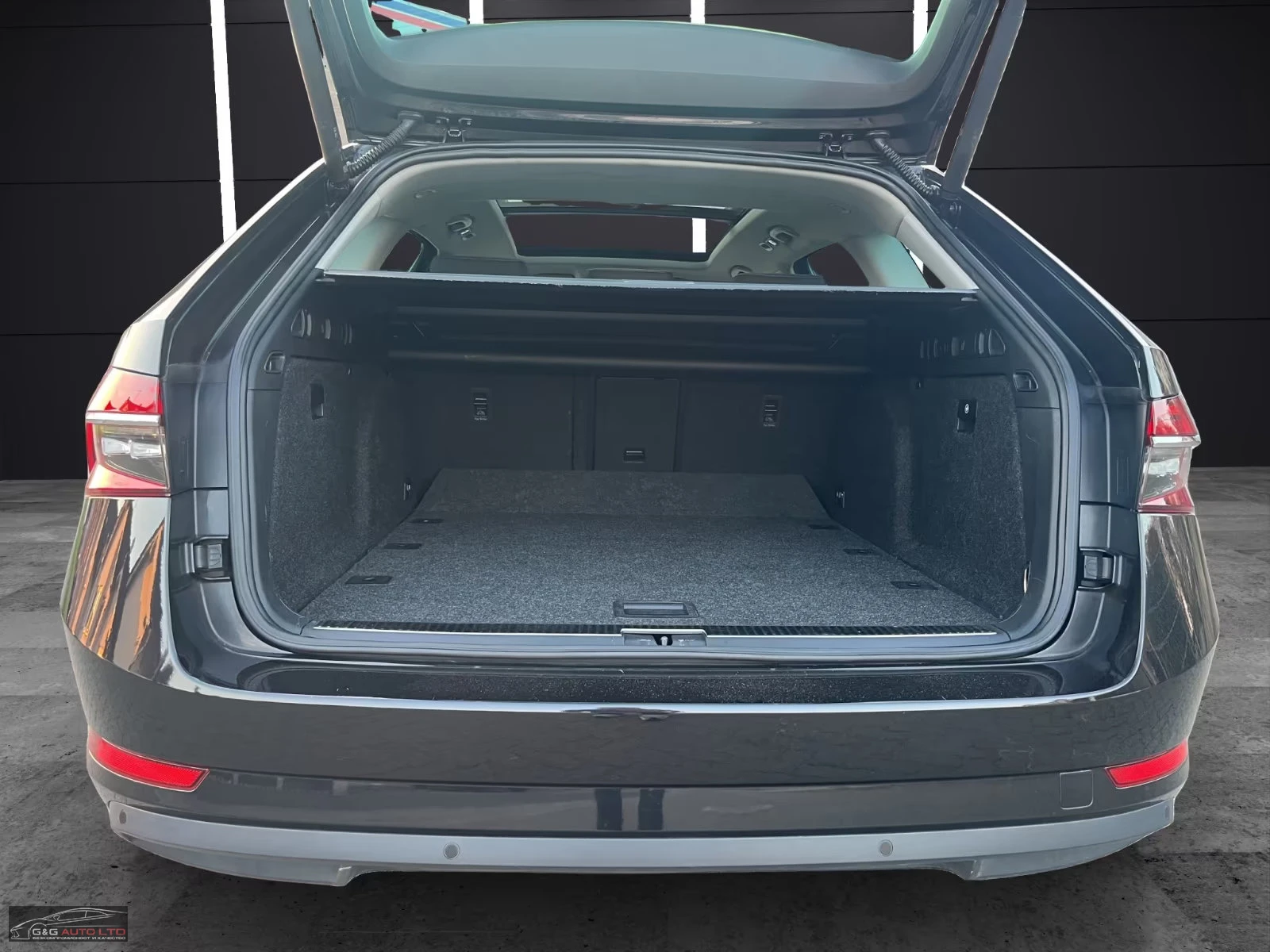 Skoda Superb STYLE/200HP/PANO/CAM/LED/MEM/KLESS/317z | Mobile.bg � ����������� 10