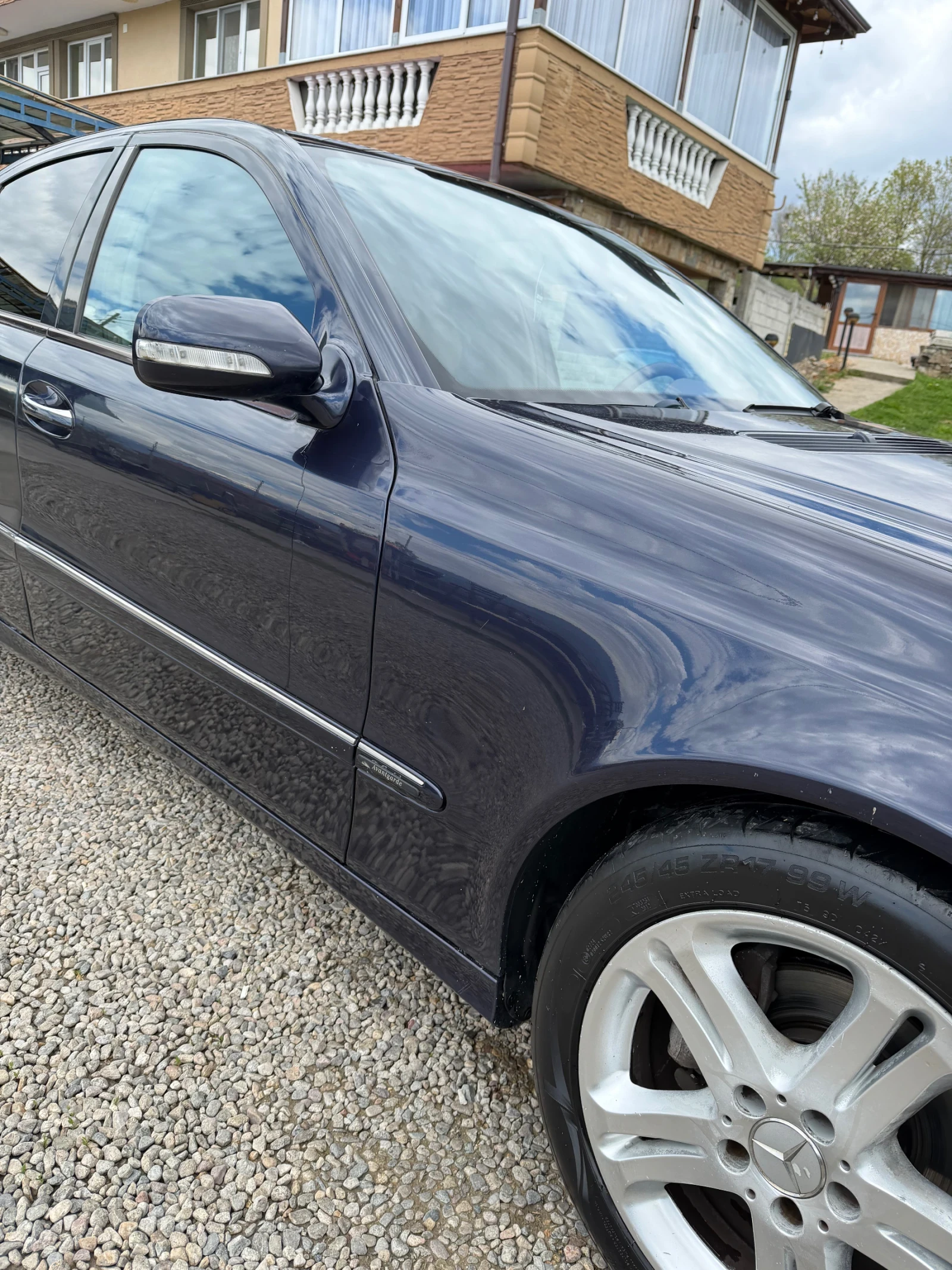 Mercedes-Benz E 320 320cdi evo 224hp На пружини, снимка 2 - Автомобили и джипове - 54308389