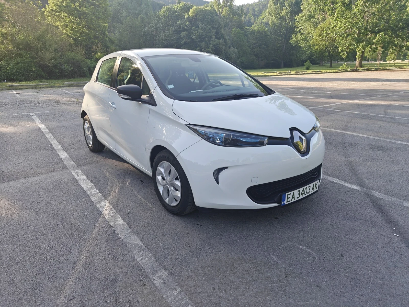 Renault Zoe Life, снимка 2 - Автомобили и джипове - 54707247