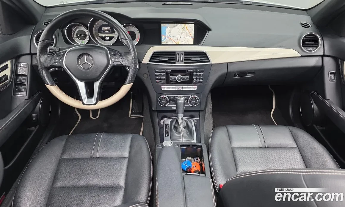 Mercedes-Benz C 200 AMG* ПАНОРАМА* ПАМЕТ* KEYLESS* ILS* Подгрев* , снимка 5 - Автомобили и джипове - 54809266