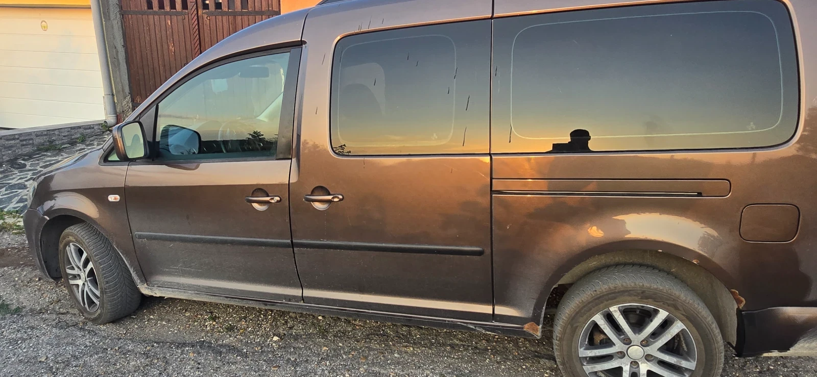 VW Caddy 2.0 TDI 4 MOTION , снимка 2 - Автомобили и джипове - 55343078