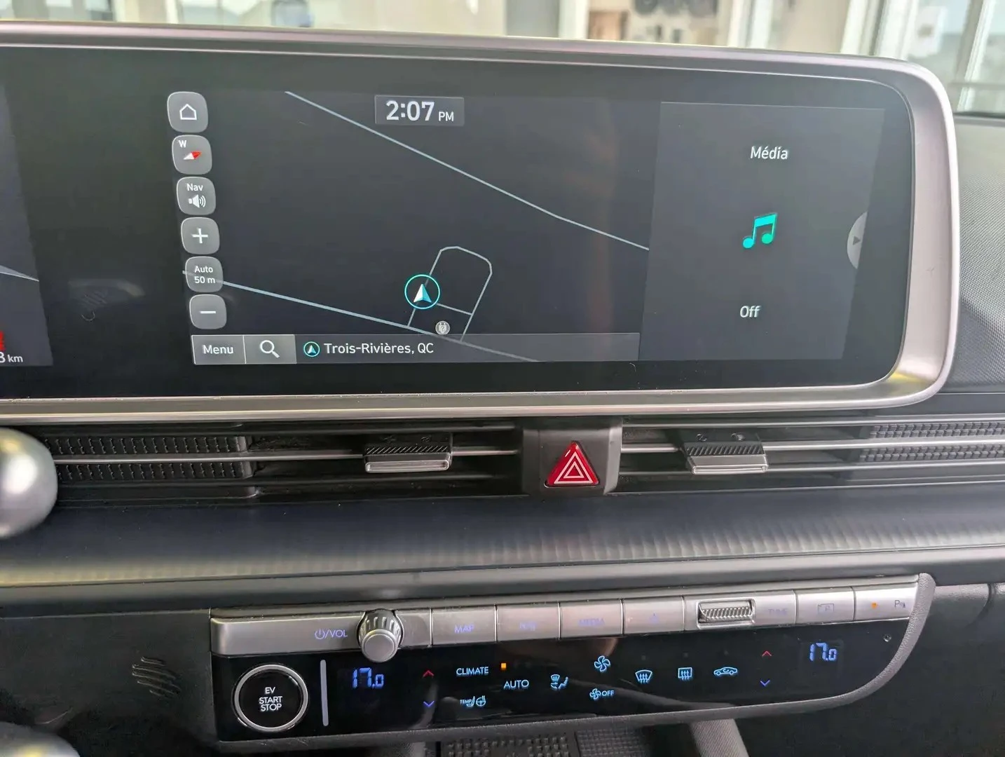 Hyundai Ioniq 6 Keyless* НАВИ* Blind spot* , снимка 13 - Автомобили и джипове - 55955547