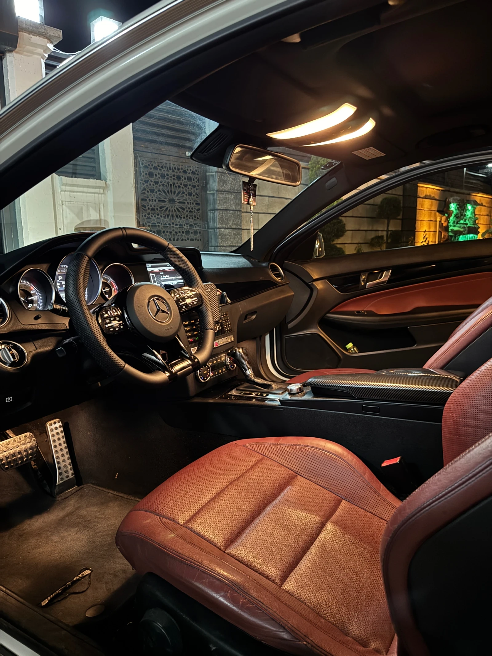 Mercedes-Benz C 250, снимка 4 - Автомобили и джипове - 56048432