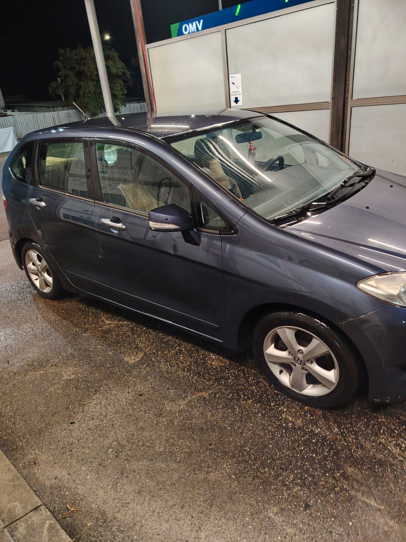 Honda Fr-v, снимка 2 - Автомобили и джипове - 56242040